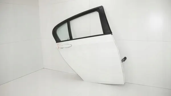 Puerta Trasera Derecha BMW OE 360188379 F20 2011-2015 image 3