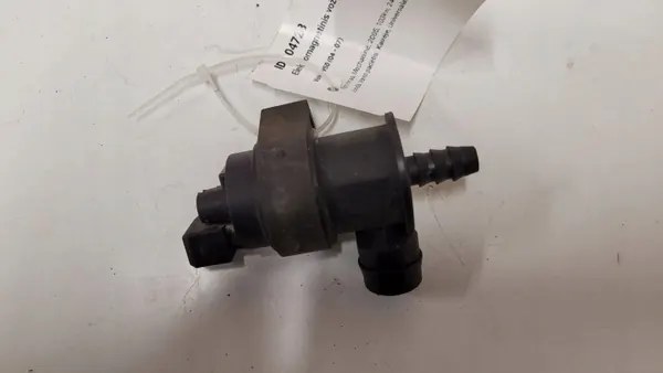 Électrovanne Volvo V50 OEM 8653909 - Occasion image 3