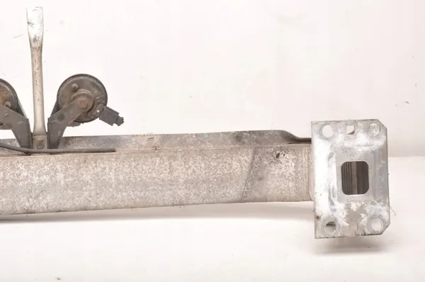 Viga parachoques delantera Audi TT OEM 260383 - Usado image 6