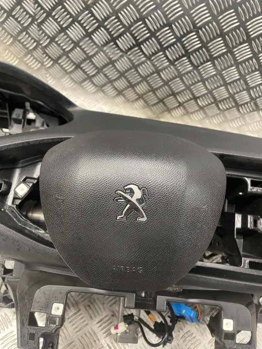 OEM 96783105ZD Airbagconsole voor Peugeot 308 II image 6
