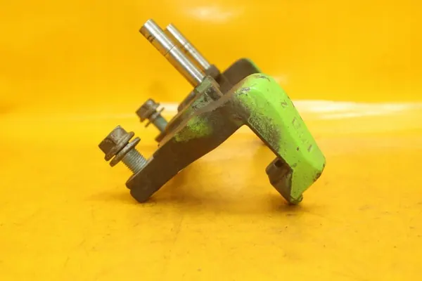 Soporte pinza freno delantero izquierdo OEM A8 D3 image 5