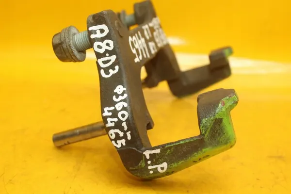 Soporte pinza freno delantero izquierdo OEM A8 D3 image 8