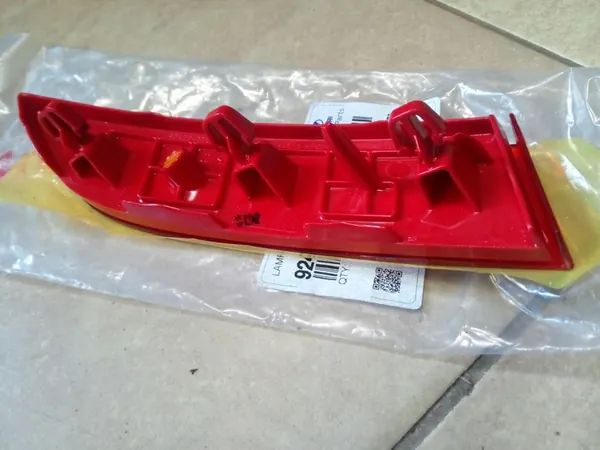 Takapuskuriheijastin Hyundai Tucson III Oikea image 4