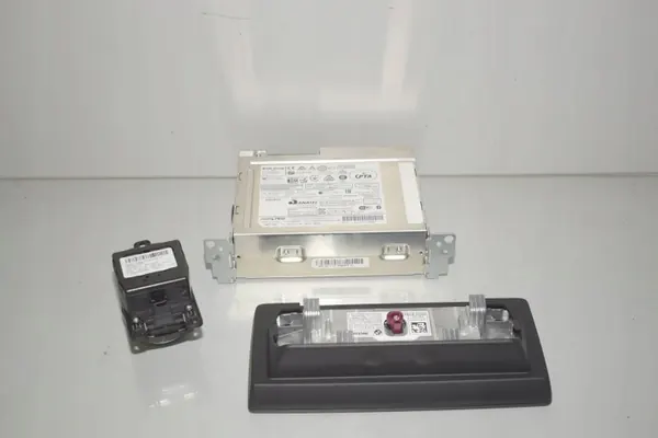 BMW I3 Navigationssystem OEM 5A0E446 - Gebraucht image 4