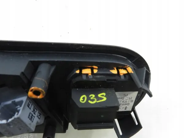 Poignée Intérieure Gauche Avant OEM 6L1837113C image 6