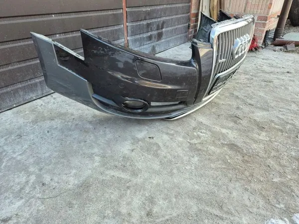 AUDI A6 C6 Paraurti Anteriore OE 4F0807105 image 3