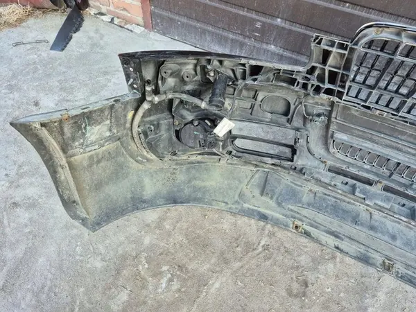 AUDI A6 C6 Paraurti Anteriore OE 4F0807105 image 6