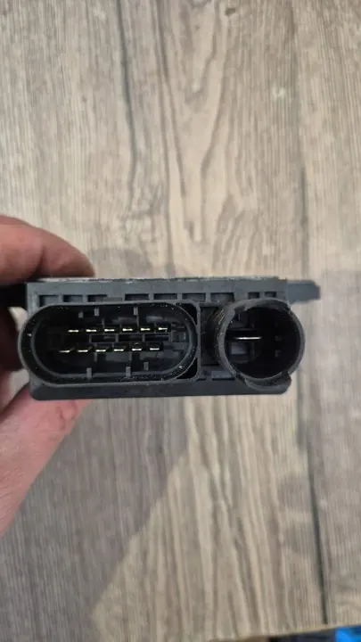 Mercedes E W212 Sytytystulpparele A6519008003 image 3