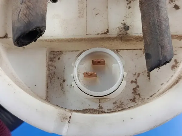 AUDI A4 B5 1.9TDI Capteur de Niveau de Carburant 8D0919673 image 3