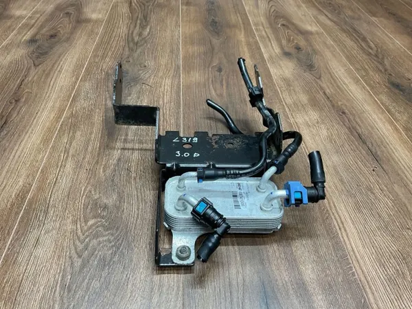 Refroidisseur d'huile Land Rover OEM F8741005 Discovery 4 image 3