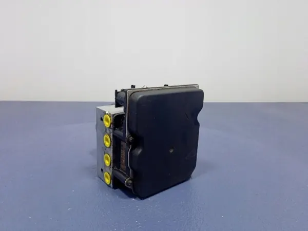 Bomba ABS Mercedes OEM A0064313812 para Clase B W245 image 3