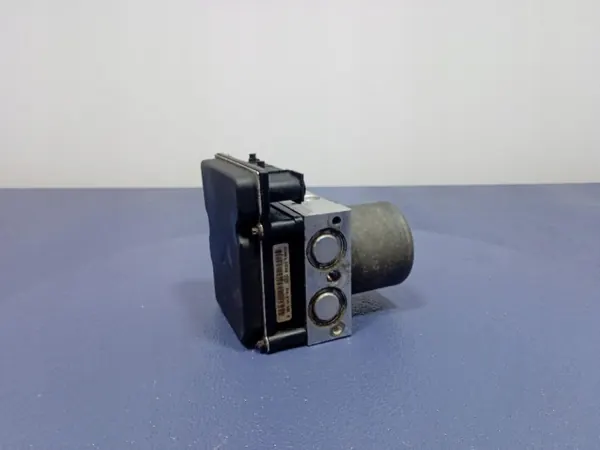 Bomba ABS Mercedes OEM A0064313812 para Clase B W245 image 4