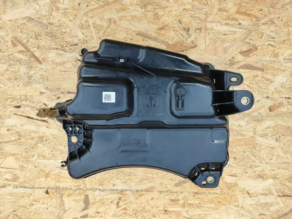 Pompe à réservoir AdBlue OEM 5Q0131877F - Occasion image 2