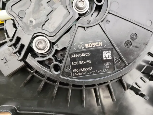 Pompe à réservoir AdBlue OEM 5Q0131877F - Occasion image 4