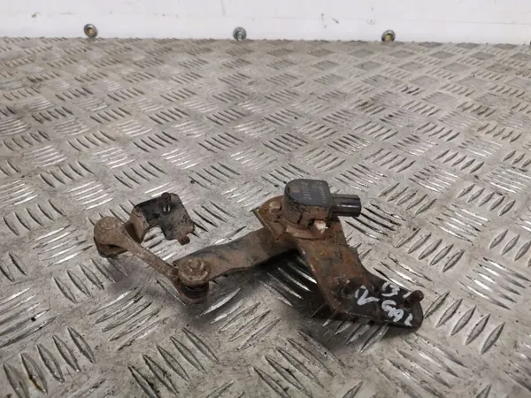 Subaru XV Ajovalon Tasausanturi OEM A1646482 image 3