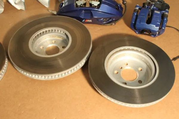 Conjunto de pinças e pastilhas OEM 6875283 BMW X5 G05 image 6