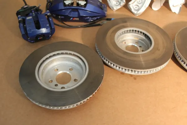 Conjunto de pinças e pastilhas OEM 6875283 BMW X5 G05 image 8