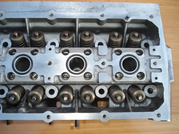 Cilinderkop VW GOLF V AUDI A3 1.4 TSI TFSI 03C103358F image 7