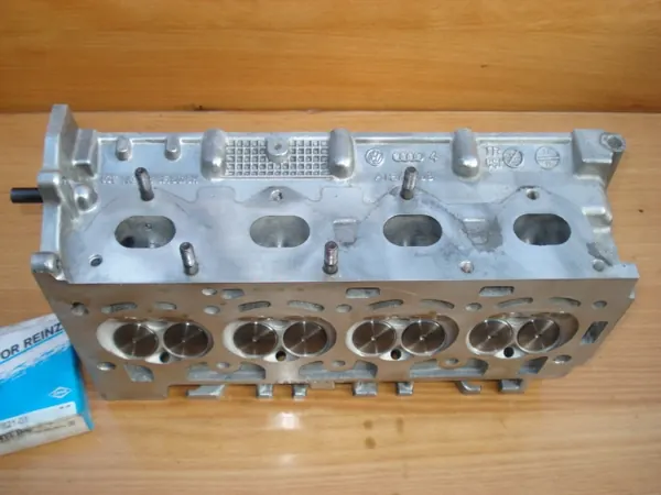 Cilinderkop VW GOLF V AUDI A3 1.4 TSI TFSI 03C103358F image 8