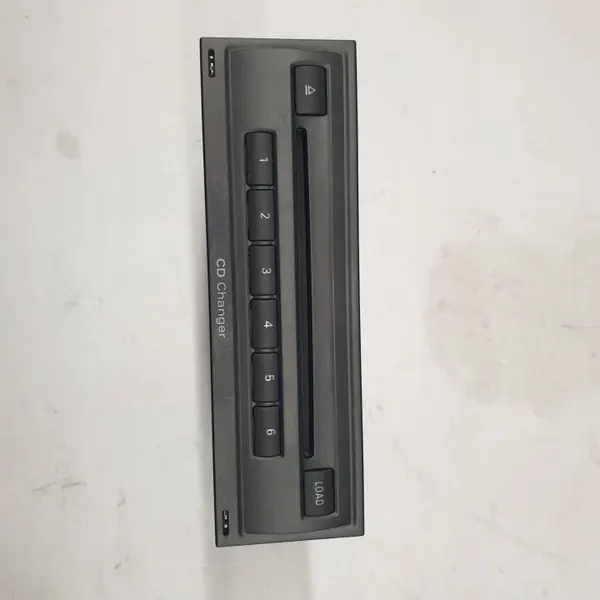 Changer CD Audi OEM 8X0035110A - État Utilisé image 4