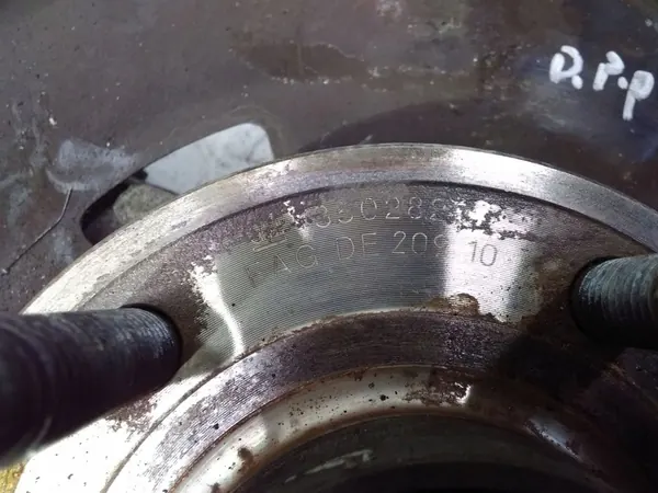 Snodo anteriore destro OPEL ASTRA J 13324459 image 4