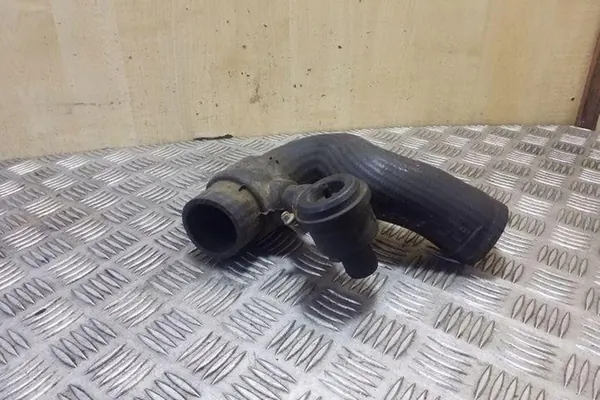 Tubo intercooler AUDI A6 AVANT 1.8L 4B0145832B image 2