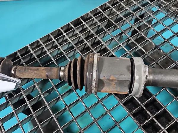 Höger Främre Halvaxel Volvo V40 II 12- 2.0 D4 image 3