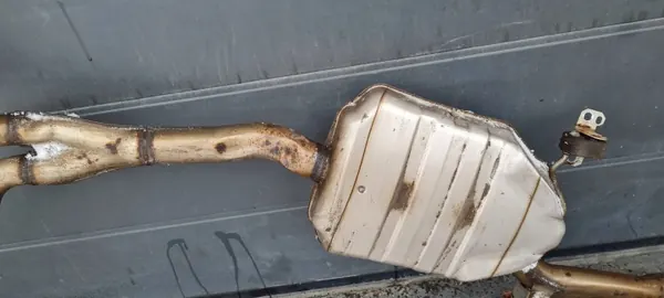 Gebruikte Audi OE Uitlaatdemper OEM 8K0253411AH voor Q5 2.0L image 3