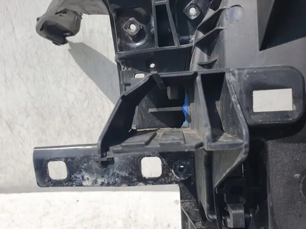 Renfort avant OEM 8V0805588A - Audi OE d'occasion image 4