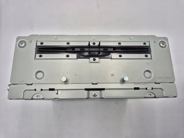 OEM 2059007815 Radio CD Navigation Mercedes image 2