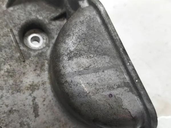 Couvercle de pompe à huile OEM 1060A129 Mitsubishi ASX image 4