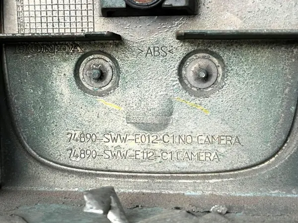 Moldagem de porta-malas Honda CR-V 3 OEM 74890-SWE-E012-C1 image 10