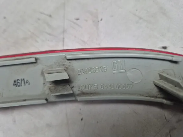Refletor para-choques traseiro esquerdo OEM 22953325 Opel Insignia image 3
