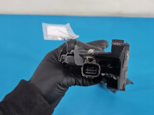 OEM 32895500 bakluckesensor för Toyota RAV4 V image 8