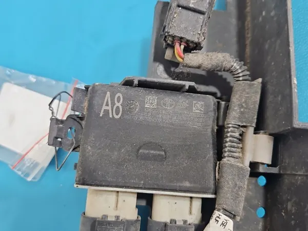 OEM 32895500 bakluckesensor för Toyota RAV4 V image 9