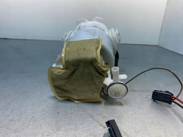 Bomba de combustível Kia Stonic OEM FBZ18022 - Usada image 3