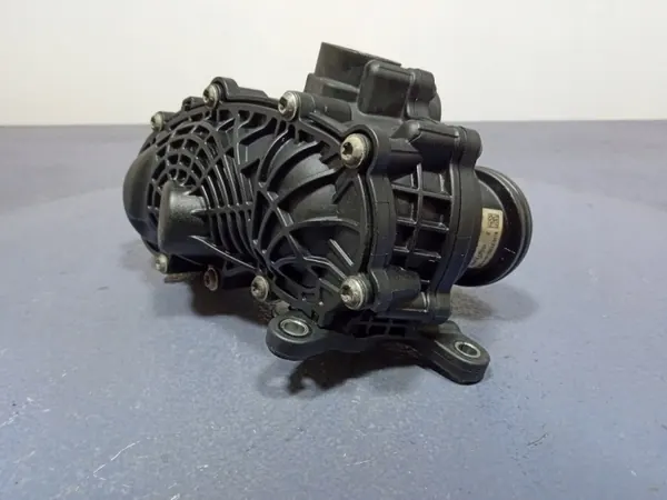 Termostaatti Audi A7 C8 3.0 TDI OEM 059121111DL image 5