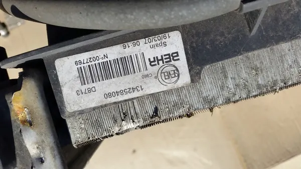 Radiador de agua Fiat OE 51724188 image 3