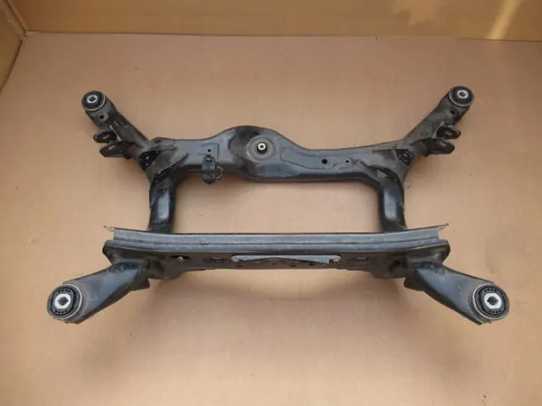 Audi A8 D4 achterste hefbalk OEM 4H0505235T image 4