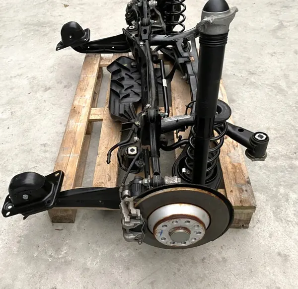 Audi Q3 83A Hinterachsschwinge OEM 3Q0505447B image 3