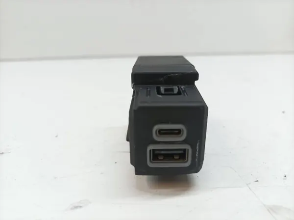 Tomada USB OEM 00505740950 para Alfa Romeo Tonale image 3