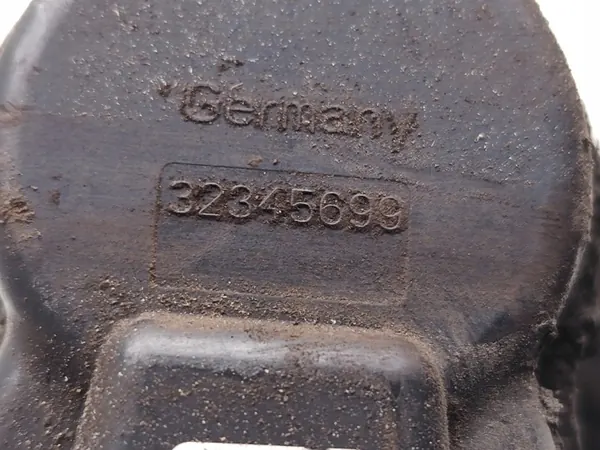 BMW Bakre bromsok OEM 32345699 - Begagnad image 7