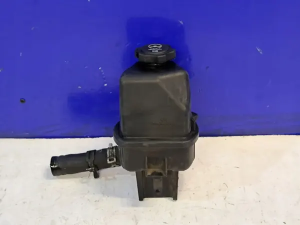 Saab 9-5 2011 servostyrningsbehållare OEM 13278247 image 2