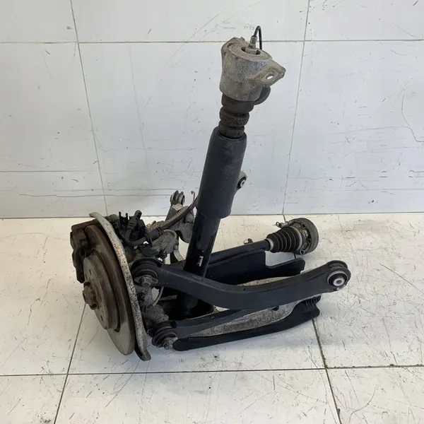 Snodo posteriore sinistro AUDI A4 B9 8W QUATTRO 2017 image 2