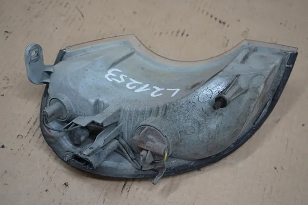 Indicateur avant gauche HYUNDAI TERRACAN Original image 10