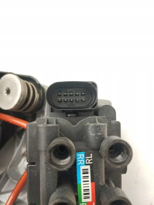 Pneumatisk Fjädring Kompressor Porsche Taycan 2021 OEM image 4