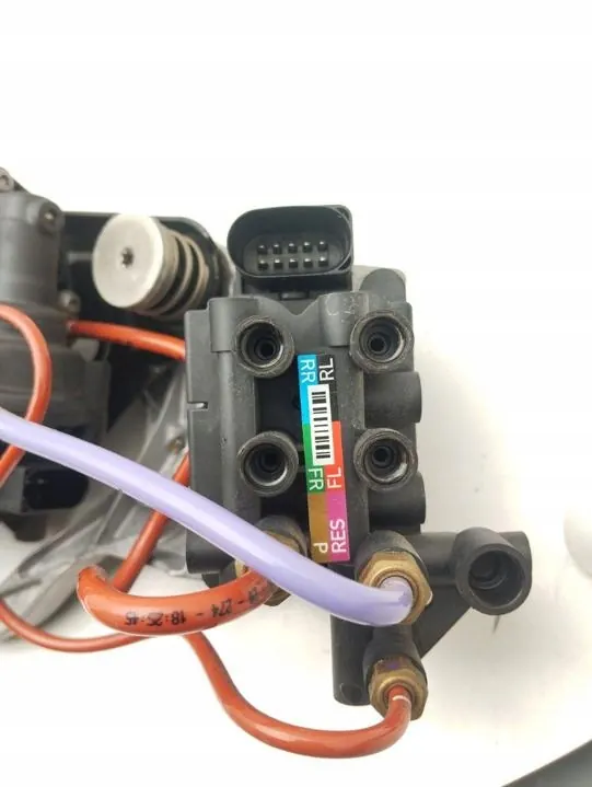 Pneumatisk Fjädring Kompressor Porsche Taycan 2021 OEM image 5