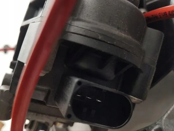 Pneumatisk Fjädring Kompressor Porsche Taycan 2021 OEM image 6