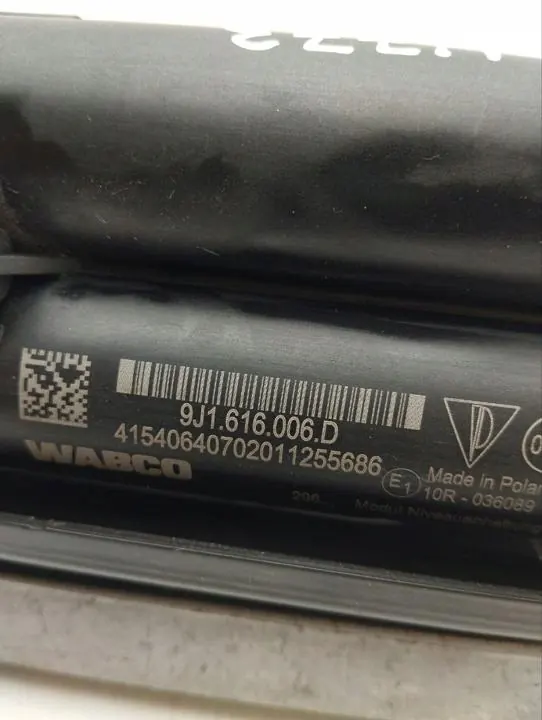 Pneumatisk Fjädring Kompressor Porsche Taycan 2021 OEM image 9