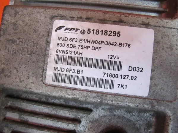 Unité de contrôle moteur FIAT 500 1.3 MJ 51818295 image 2